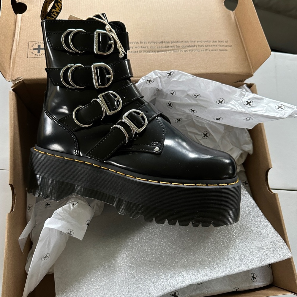 Dr. Marten Boots RARE Jadon Max Leather Platform Hardware Boots Size 10